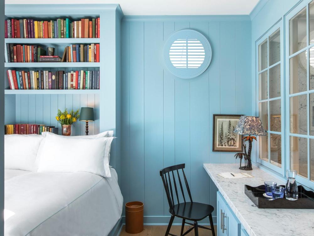 Single Room interior